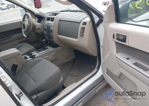 2009 Ford Escape Xlt from USA, damaged, VIN 1FMCU03709KB21411